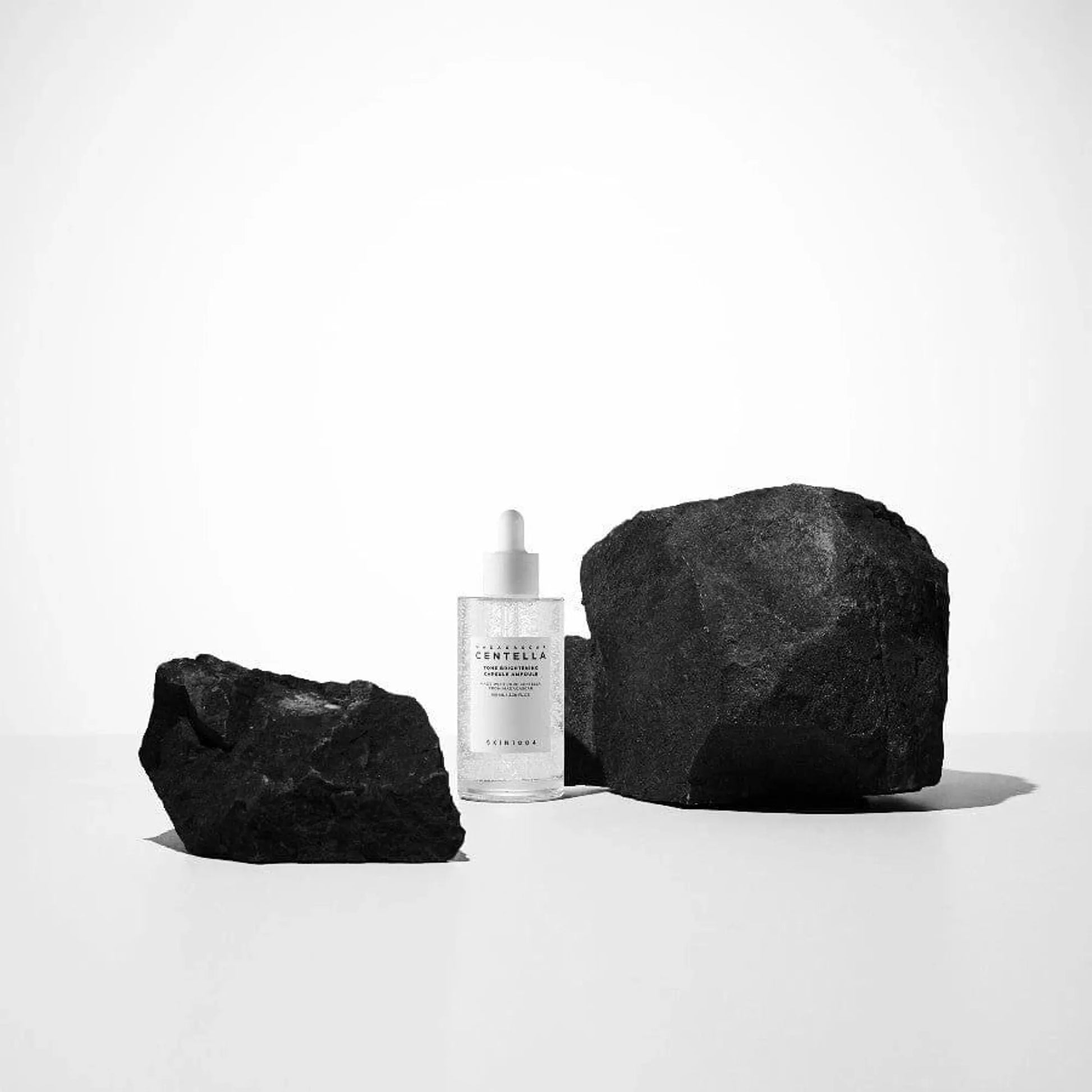 SKIN1004 Ampoule éclaircissante Anti-tâches à la centella de Madagascar 50ml