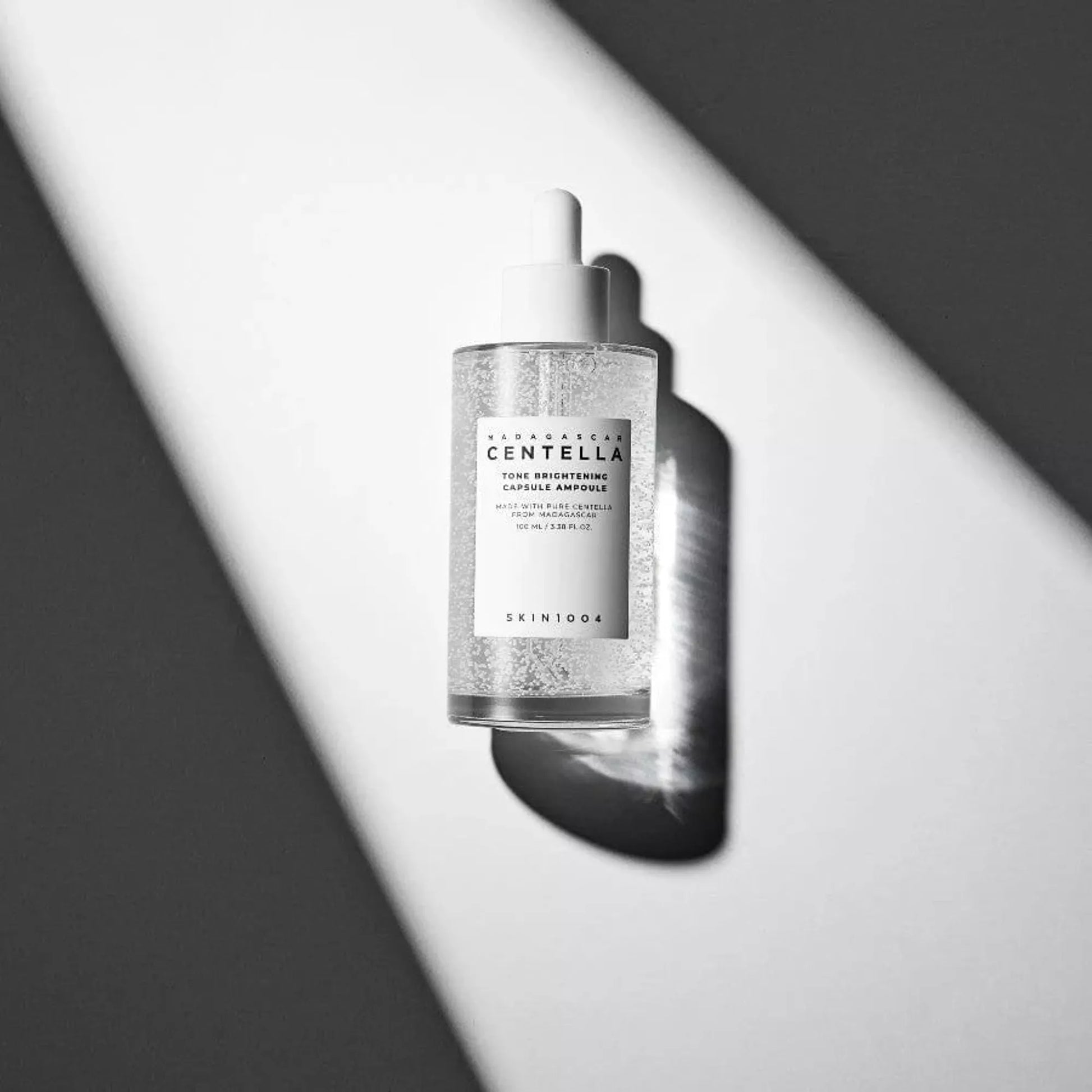 SKIN1004 Ampoule éclaircissante Anti-tâches à la centella de Madagascar 50ml